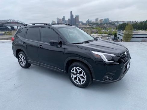 Used 2024 Subaru Forester Premium AWD/4WD image 30
