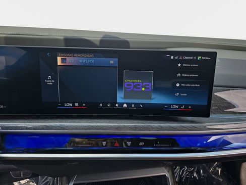 Used 2025 BMW i7 eDrive50 w/ M Sport Package RWD image 24