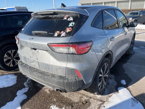 Used 2022 Ford Escape SE w/ SE Sport Appearance Package image 13