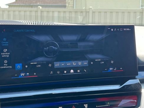 Used 2025 BMW M5 w/ Executive Package AWD/4WD image 40