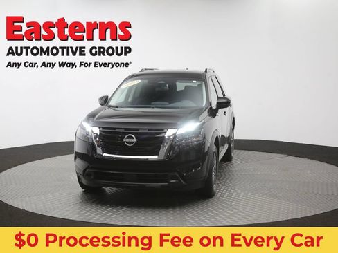 Used 2025 Nissan Pathfinder SV FWD image 55