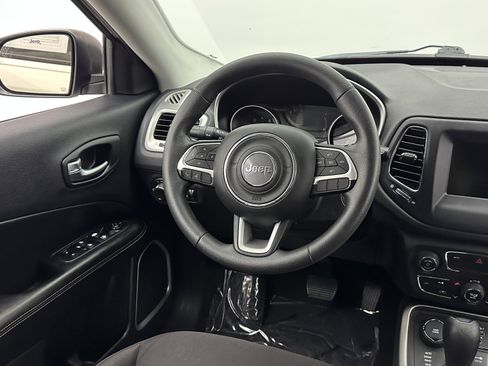 Used 2020 Jeep Compass Sport image 22
