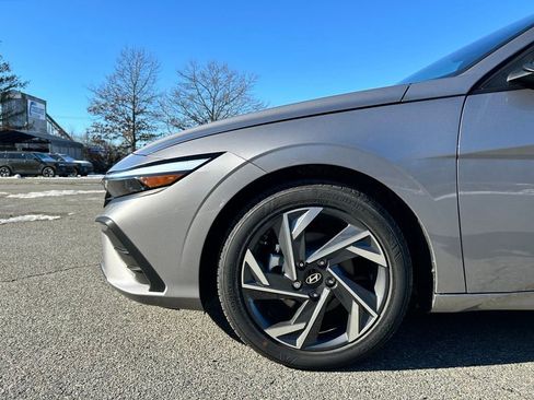 Used 2025 Hyundai Elantra Sport w/ Cargo Package image 2