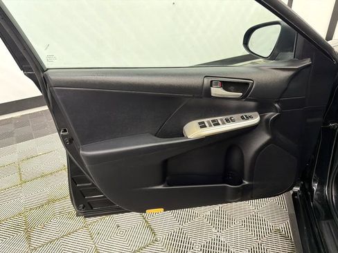 Used 2012 Toyota Camry SE FWD image 10