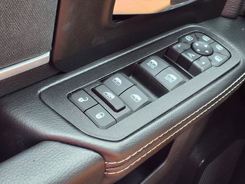 Used 2025 RAM 3500 Big Horn image 13