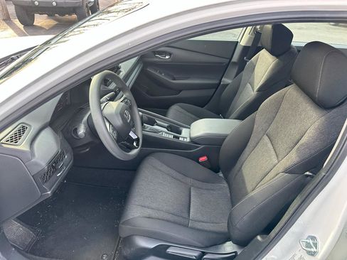 Used 2025 Honda Accord LX image 11