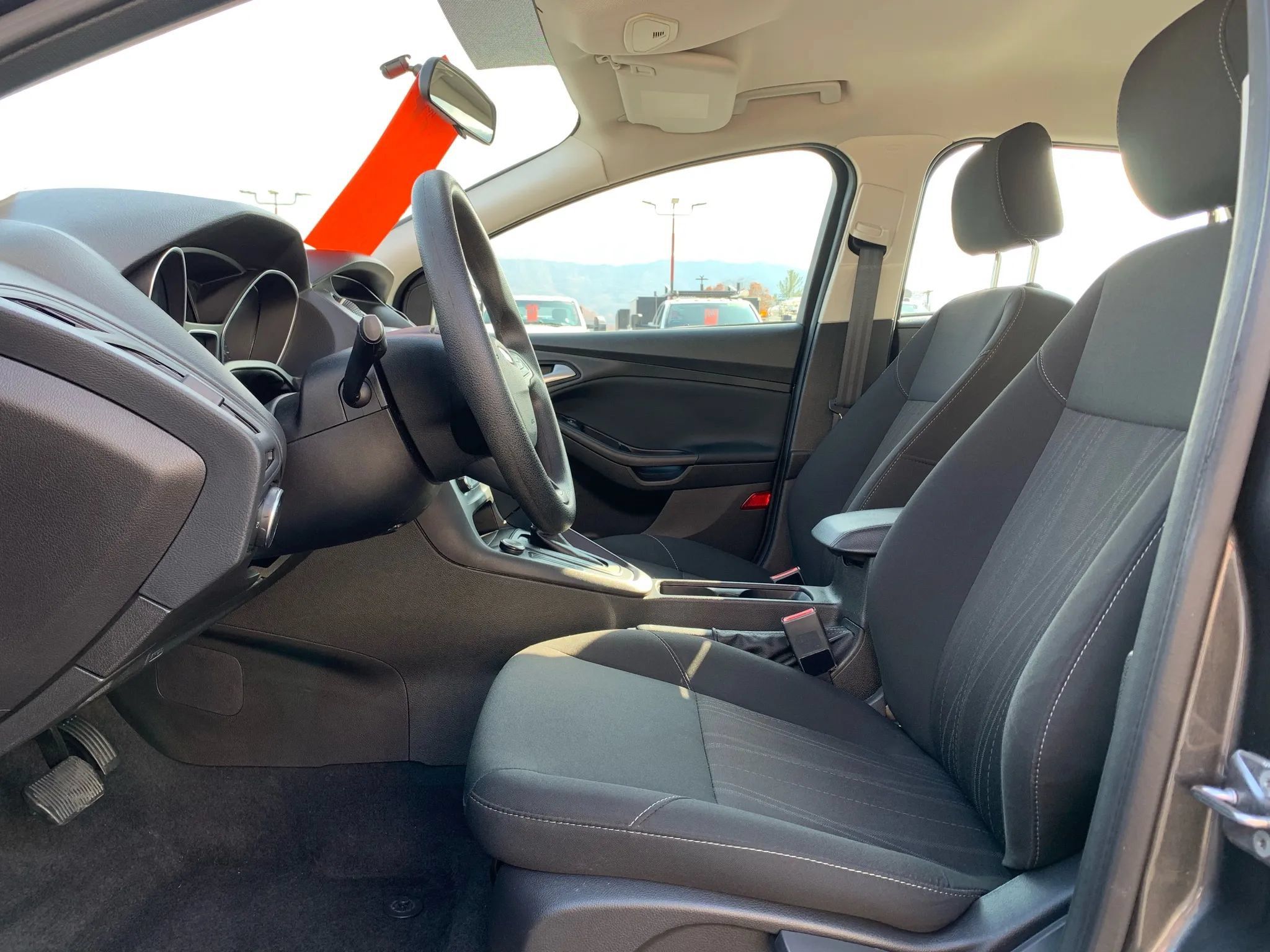 Used 2016 Ford Focus SE FWD image 9