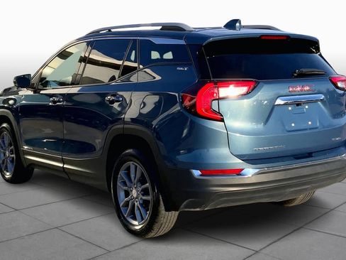 Used 2024 GMC Terrain SLT image 11