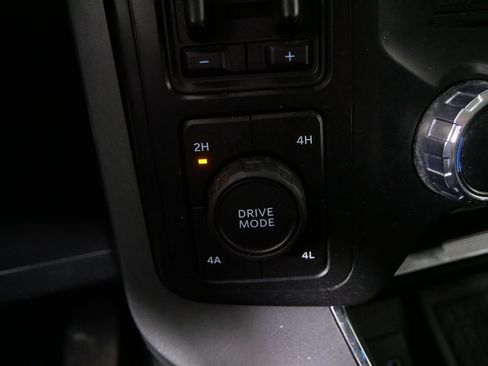 Used 2022 Ford F150 Lariat w/ Equipment Group 502A High AWD/4WD image 22