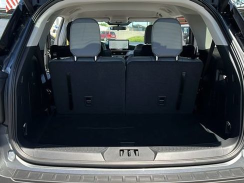 New 2026 Ford Explorer Active w/ Active Comfort Package RWD image 13