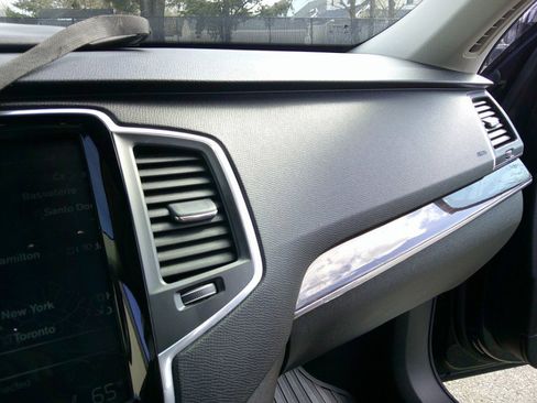 Used 2019 Volvo XC90 T6 Momentum image 65