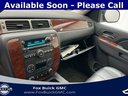 Used 2014 Chevrolet Tahoe LT w/ Luxury Package image 16