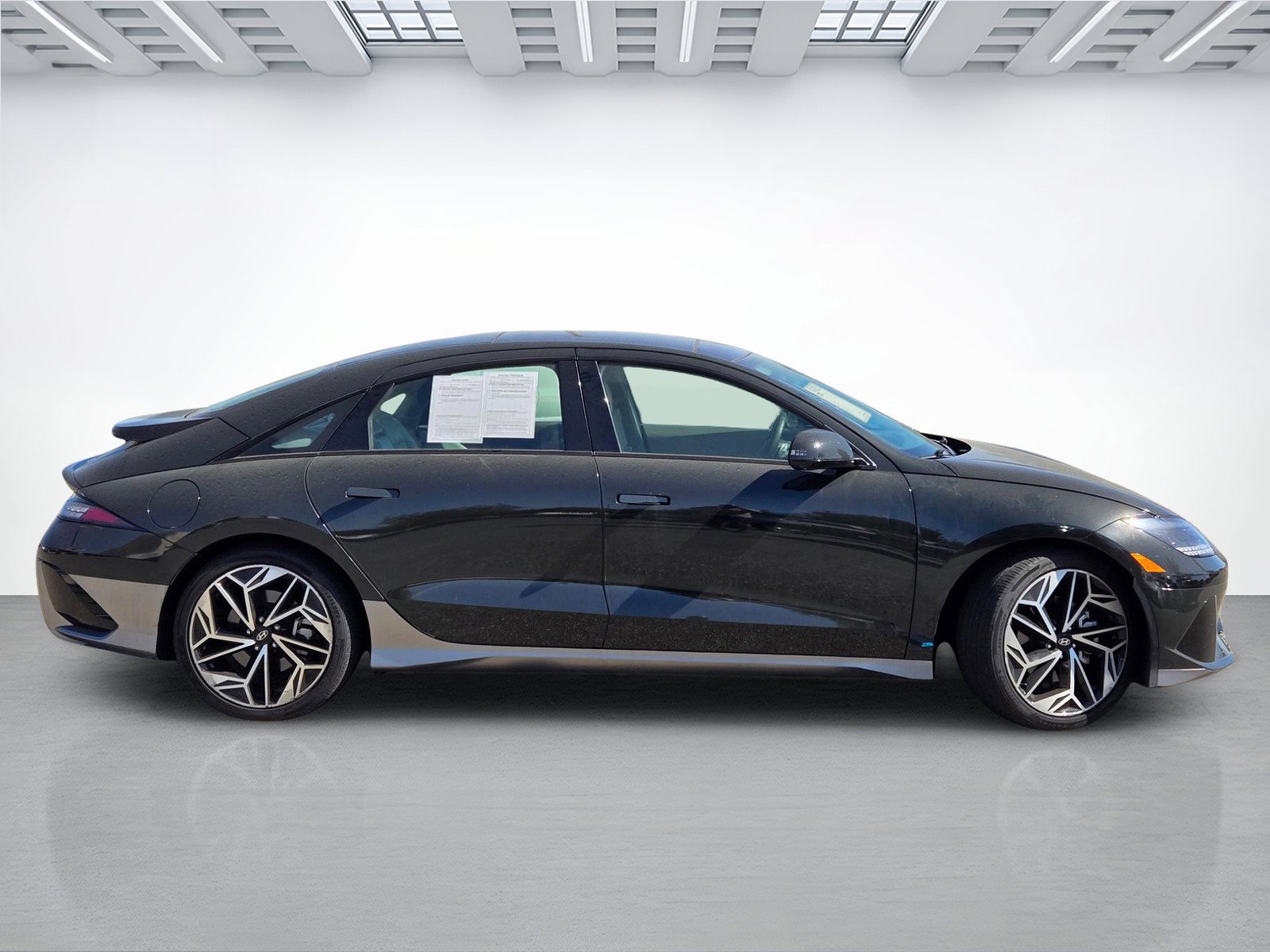 Used 2023 Hyundai Ioniq 6 Limited AWD/4WD image 3