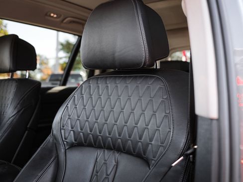 Used 2023 BMW X7 xDrive40i image 25