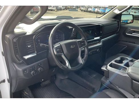 Used 2022 Chevrolet Silverado 1500 LT Trail Boss image 16