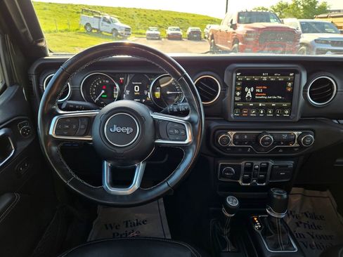 Used 2022 Jeep Wrangler Unlimited Sahara w/ Cold Weather Group AWD/4WD image 19