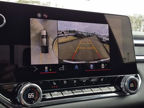 New 2026 GMC Canyon Elevation w/ Convenience Package image 17