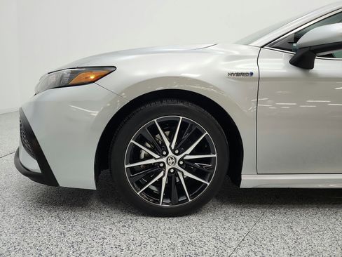 Used 2021 Toyota Camry SE FWD image 20