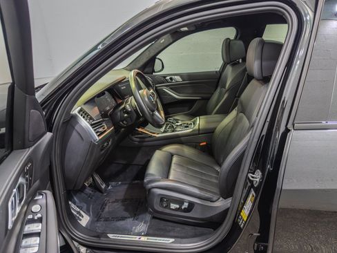 Used 2022 BMW X7 xDrive40i w/ M Sport Package AWD/4WD image 15