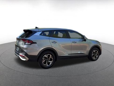 Used 2025 Kia Sportage LX image 16
