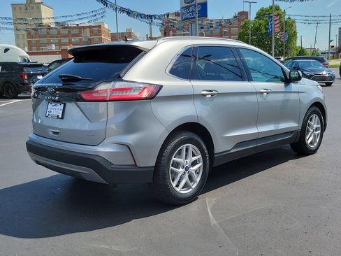 Used 2021 Ford Edge SEL w/ Convenience Package AWD/4WD image 3