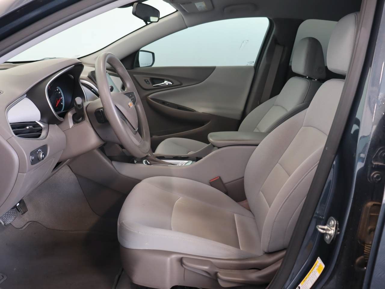 Used 2020 Chevrolet Malibu LS FWD image 8