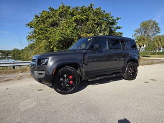 Used 2022 Land Rover Defender 110 X-Dynamic SE video 1