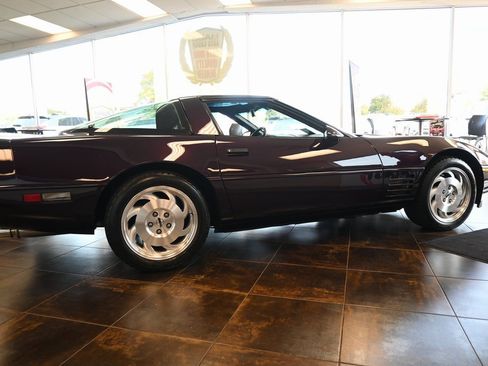 Used 1993 Chevrolet Corvette Coupe image 5