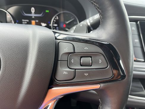 Used 2024 Buick Enclave Premium image 13