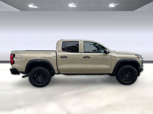 Certified 2024 Chevrolet Colorado Trail Boss w/ Technology Package AWD/4WD image 7