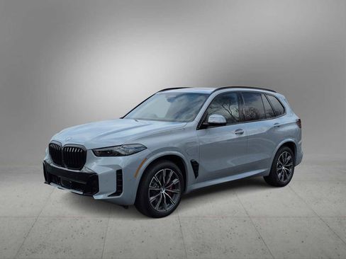 New 2026 BMW X5 xDrive50e image 4