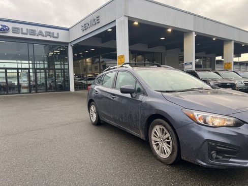Used 2017 Subaru Impreza 2.0i Premium image 4
