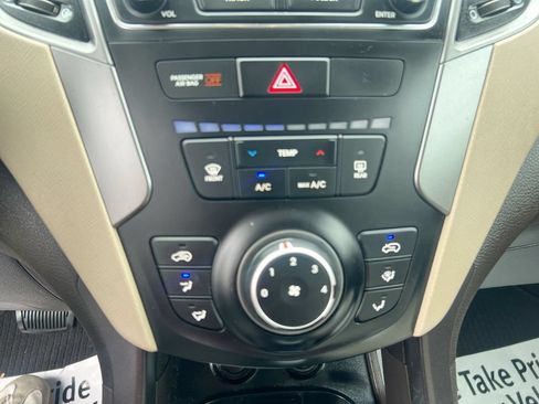 Used 2017 Hyundai Santa Fe Sport FWD image 14