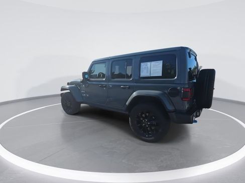 Used 2024 Jeep Wrangler Unlimited Sahara AWD/4WD image 6