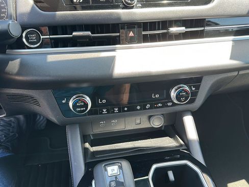 Used 2025 Mitsubishi Outlander SE AWD/4WD image 29