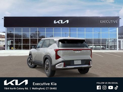 New 2027 Kia Seltos LX FWD image 4