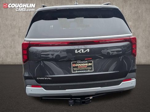 New 2026 Kia Carnival EX FWD image 6