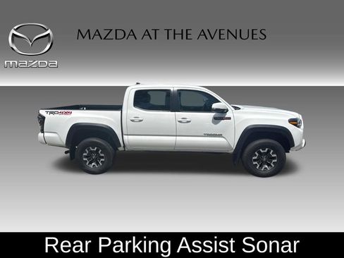 Used 2022 Toyota Tacoma TRD Off-Road w/ Technology Package AWD/4WD image 4