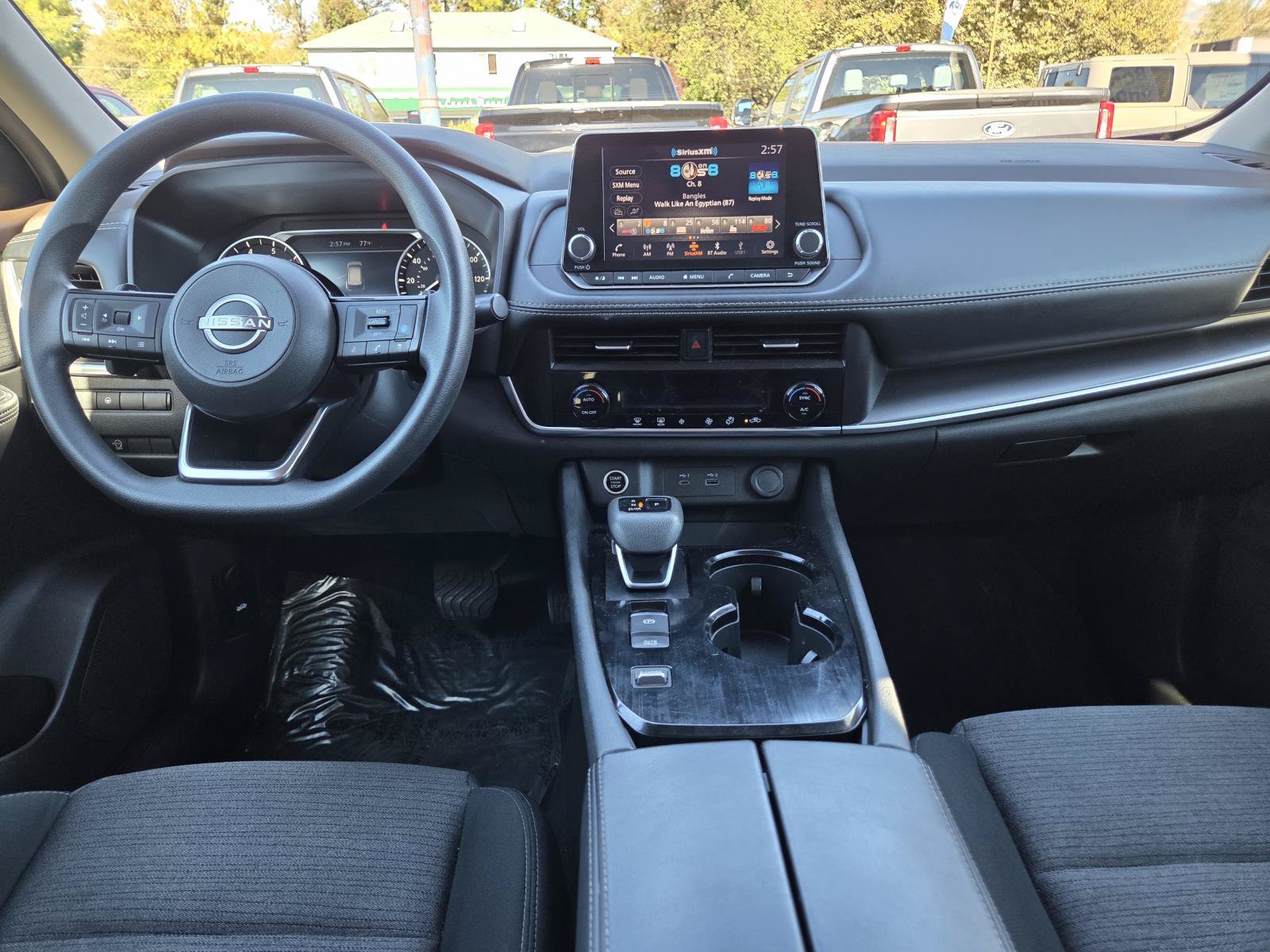 Used 2023 Nissan Rogue SV FWD image 15