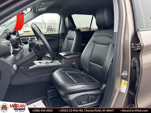 Used 2021 Ford Explorer XLT w/ Equipment Group 202A image 12