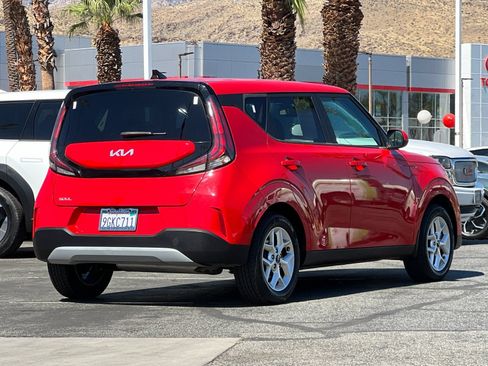 Certified 2023 Kia Soul S FWD image 3