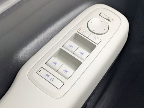 New 2026 Hyundai Santa Fe SE image 22