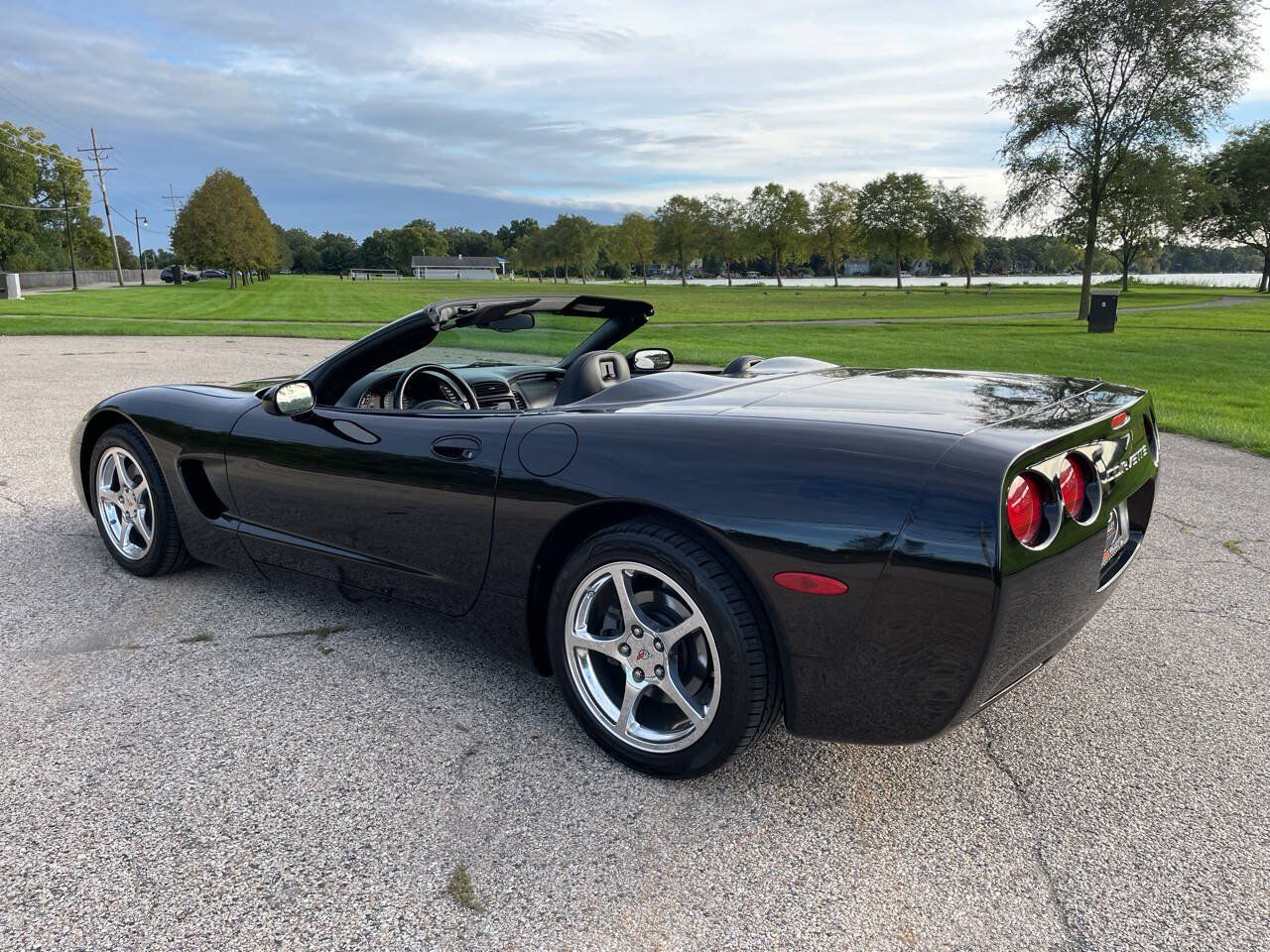 Used 2003 Chevrolet Corvette Convertible w/ Preferred Equipment Group1 RWD image 87