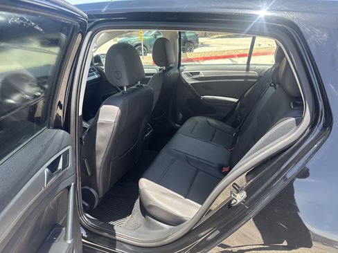 Used 2015 Volkswagen Golf S w/ Lighting Package FWD image 11