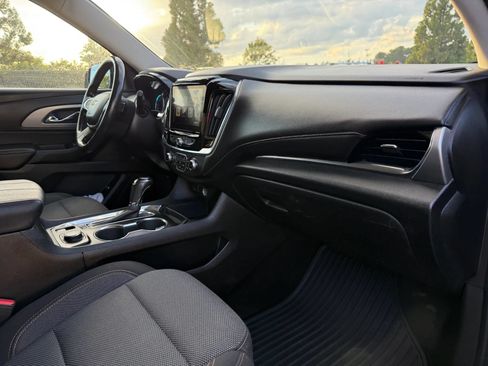 Used 2018 Chevrolet Traverse LT AWD/4WD image 19