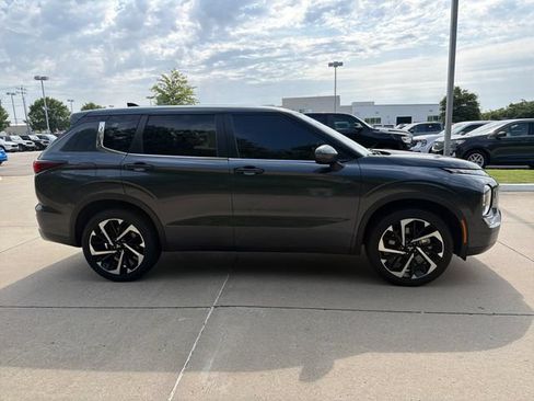 Used 2024 Mitsubishi Outlander SE AWD/4WD image 6