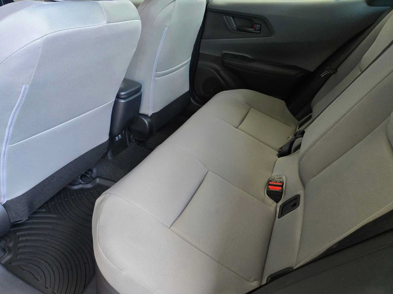 New 2027 Toyota Prius LE FWD image 9