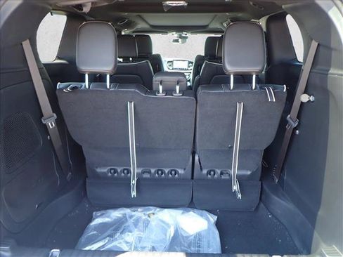New 2026 Chrysler Pacifica Limited w/ Uconnect Theater Family Group AWD/4WD image 8