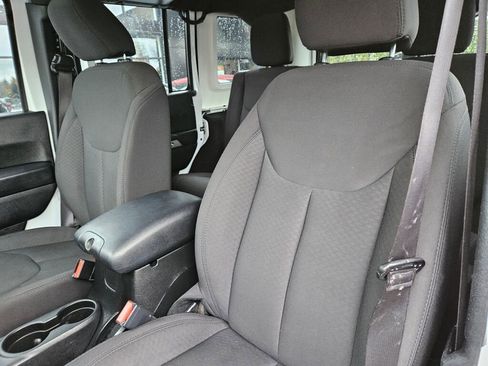 Used 2017 Jeep Wrangler Unlimited Sport w/ Max Tow Package image 12