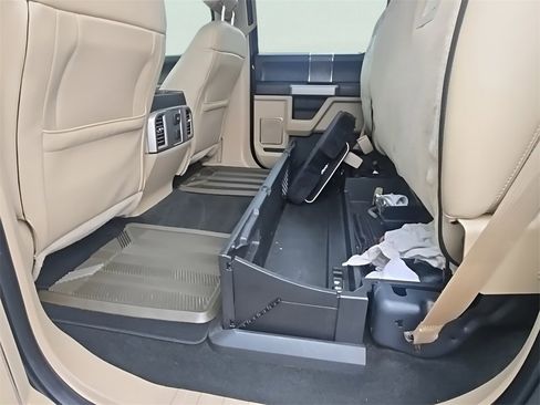 Used 2017 Ford F250 Lariat image 11